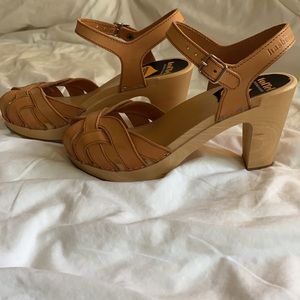 “Nature” Cross Strap Sky High Swedish Hasbeens